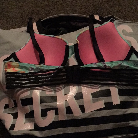 Brand new  pink Victoria Secret bra  36 B - Picture 3 of 3